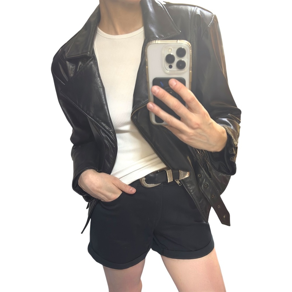 NWOT UNIVERSAL THREAD High Rise Midi Short - Black Cuffed Stretch Denim 4 / 27 R